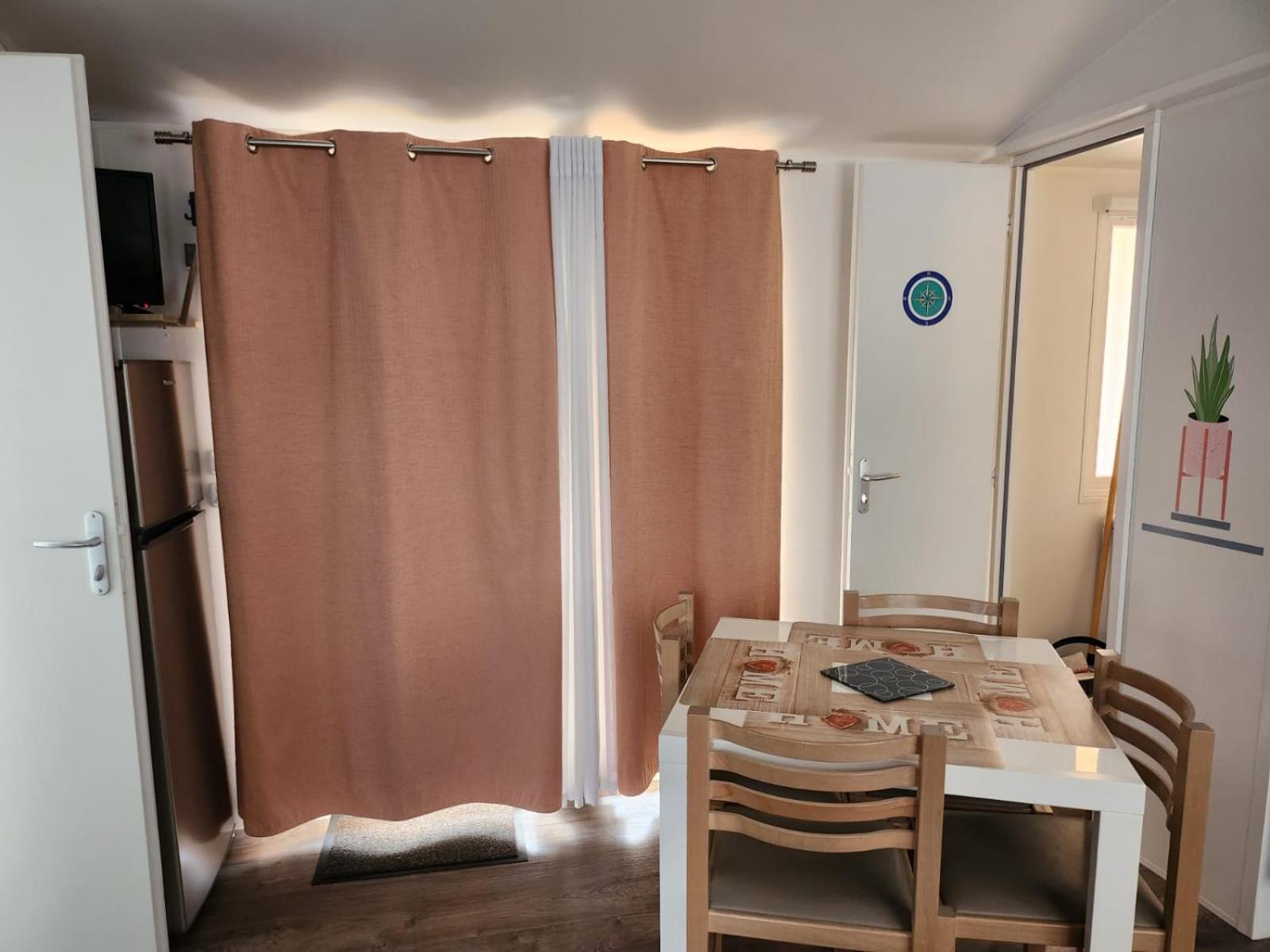 Muriel Le Mar Estang 카네트 외부 사진